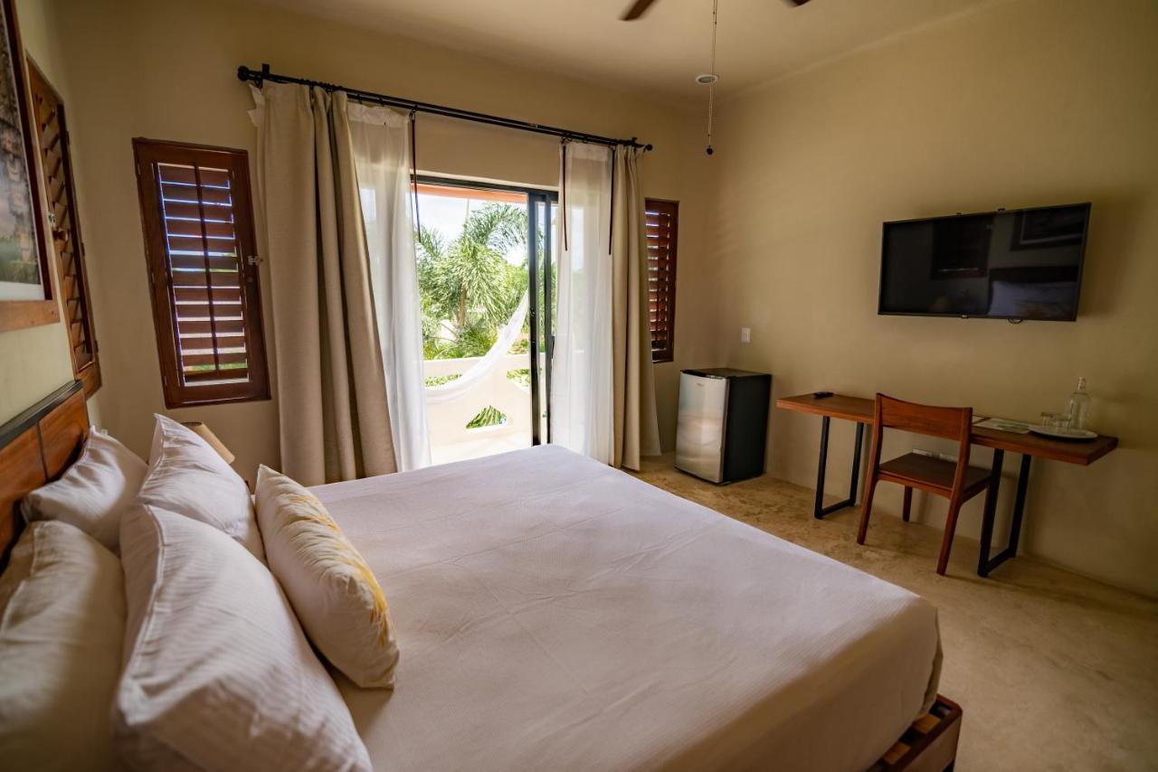 Blue Palm Bacalar Hotel Exterior photo