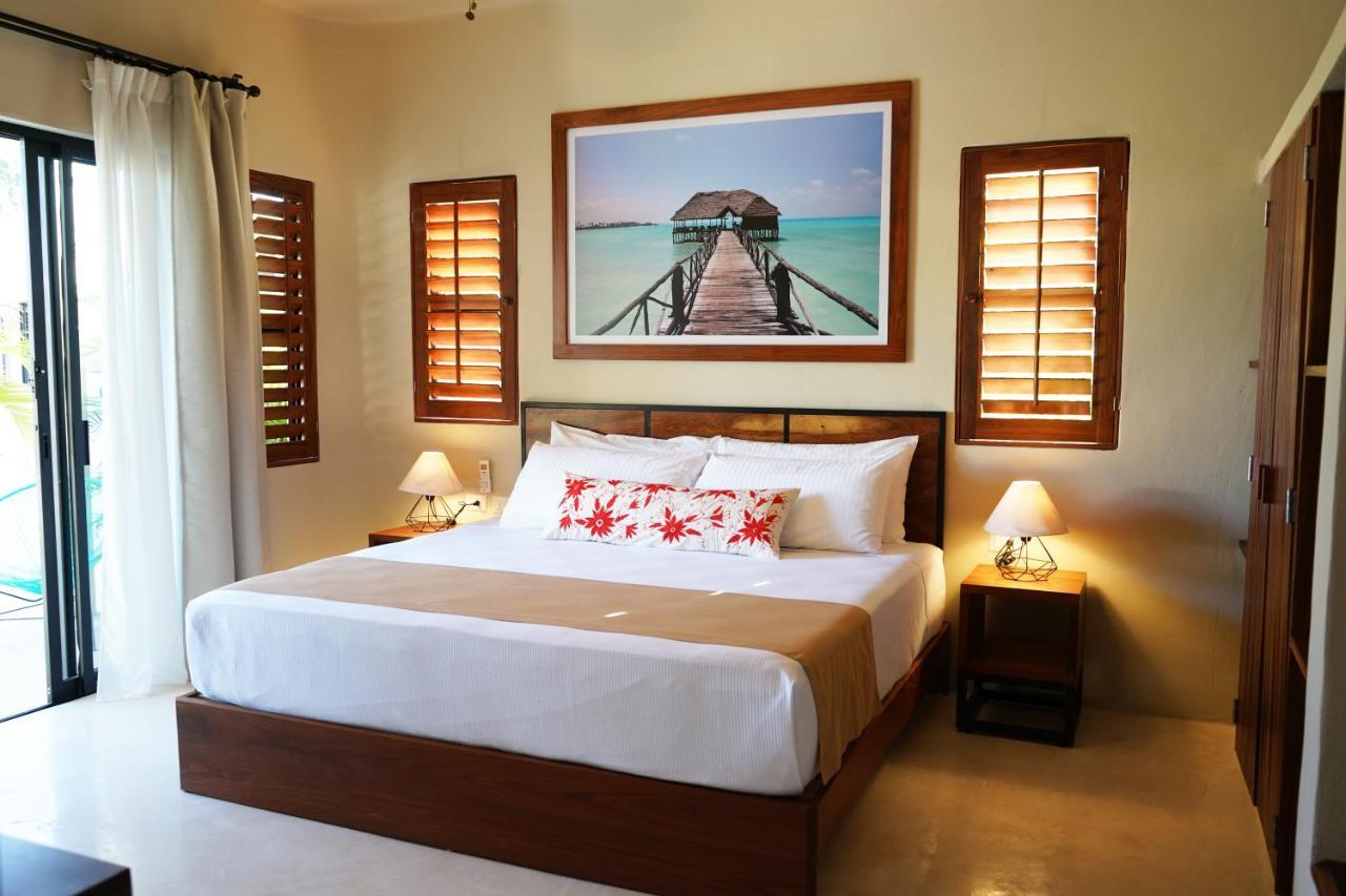 Blue Palm Bacalar Hotel Exterior photo